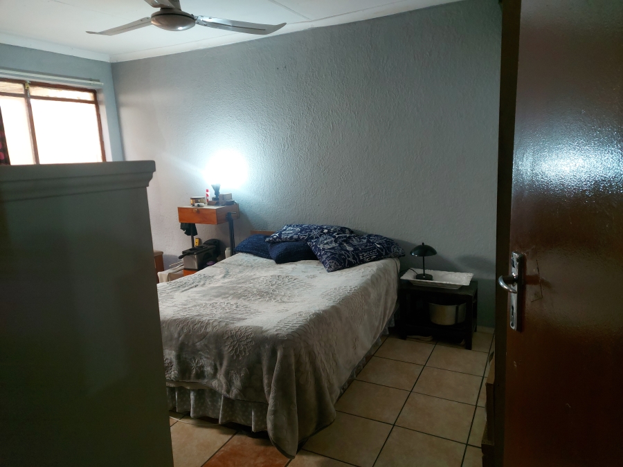 1 Bedroom Property for Sale in Rustenburg Central North West